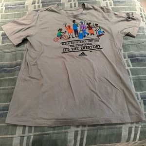 Men’s Adidas Tee size L